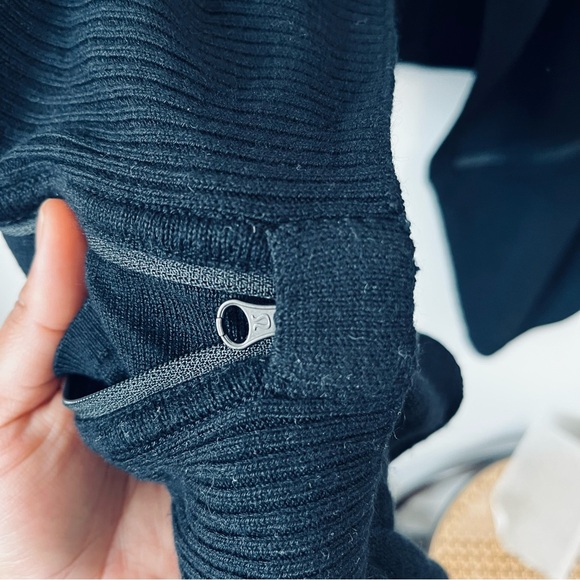 Lululemon Resolution Wrap Black Size 8 - Picture 4 of 12